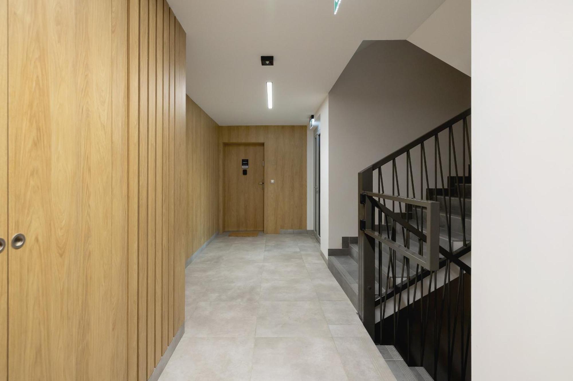 Bright Apartment In Krakow With Garden, Air Conditioning, Parking And Desk By Renters Prestige Exterior foto