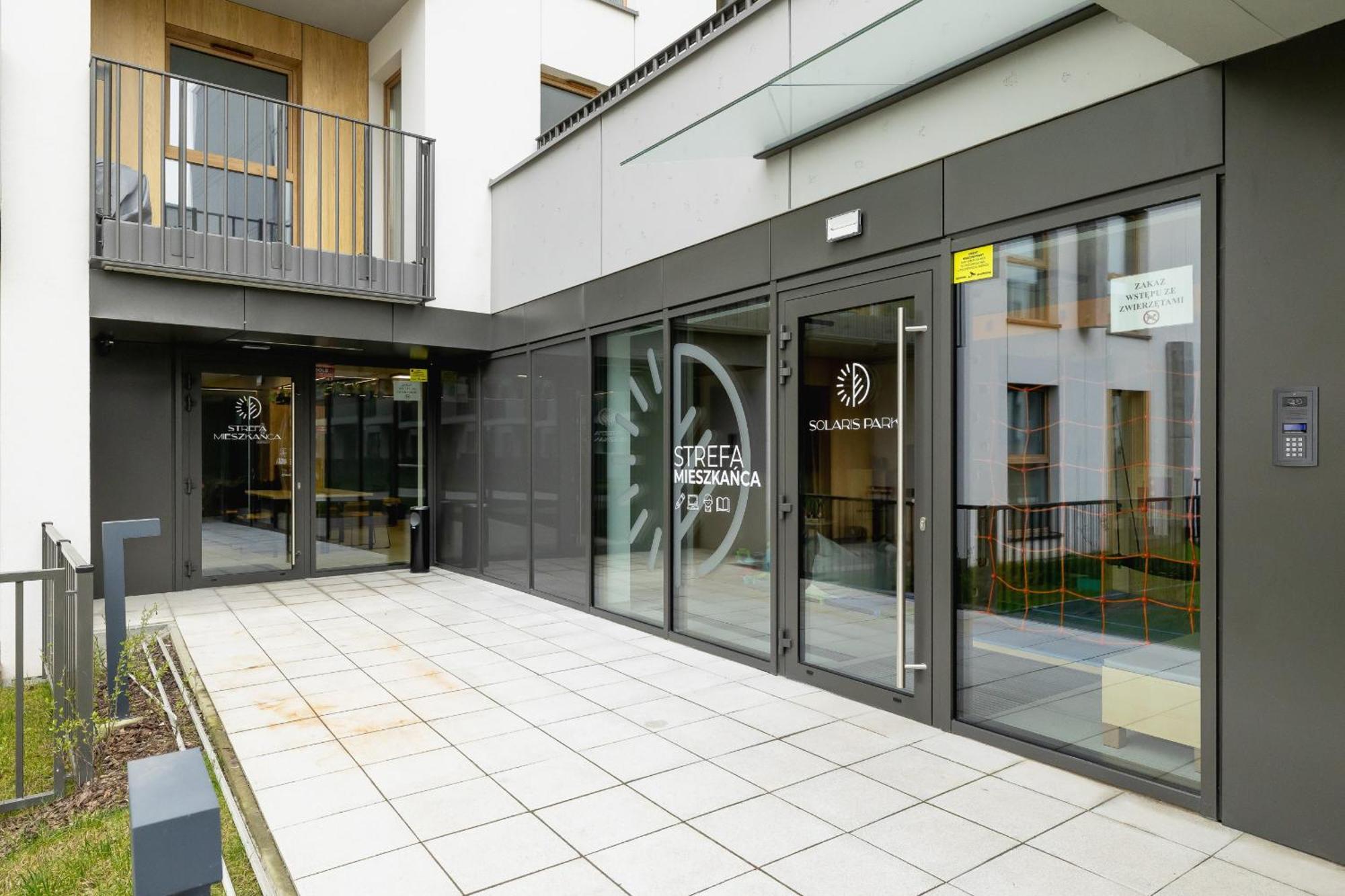 Bright Apartment In Krakow With Garden, Air Conditioning, Parking And Desk By Renters Prestige Exterior foto