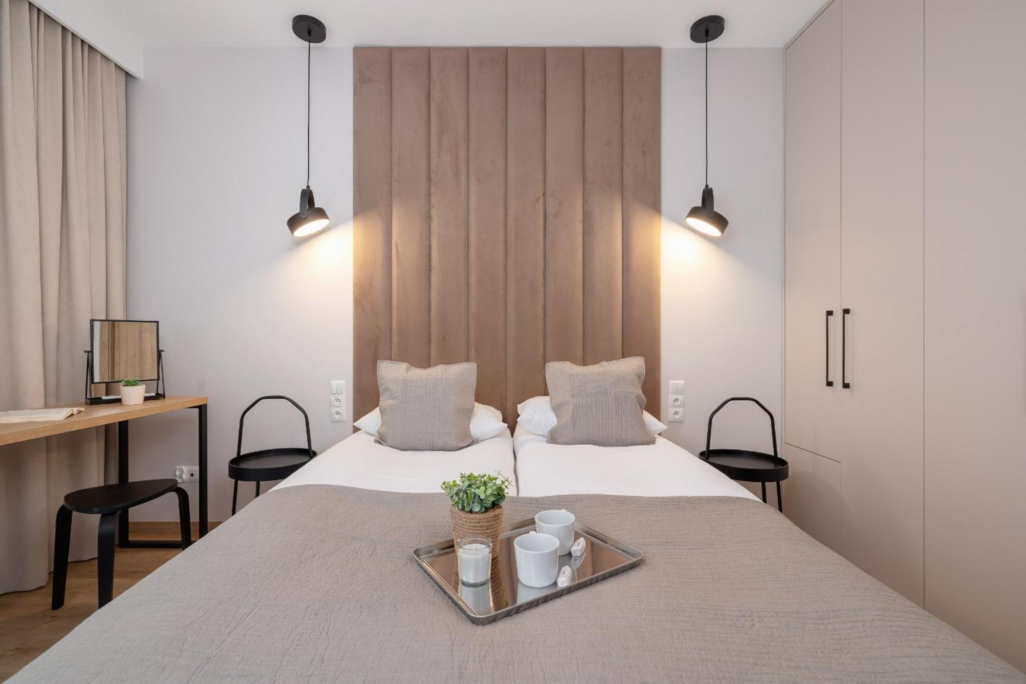 Bright Apartment In Krakow With Garden, Air Conditioning, Parking And Desk By Renters Prestige Exterior foto