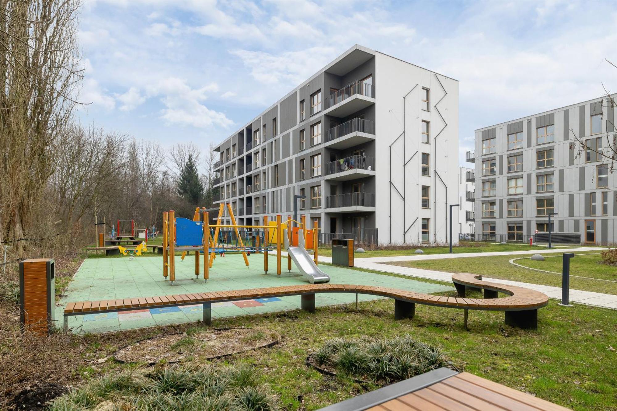 Bright Apartment In Krakow With Garden, Air Conditioning, Parking And Desk By Renters Prestige Exterior foto